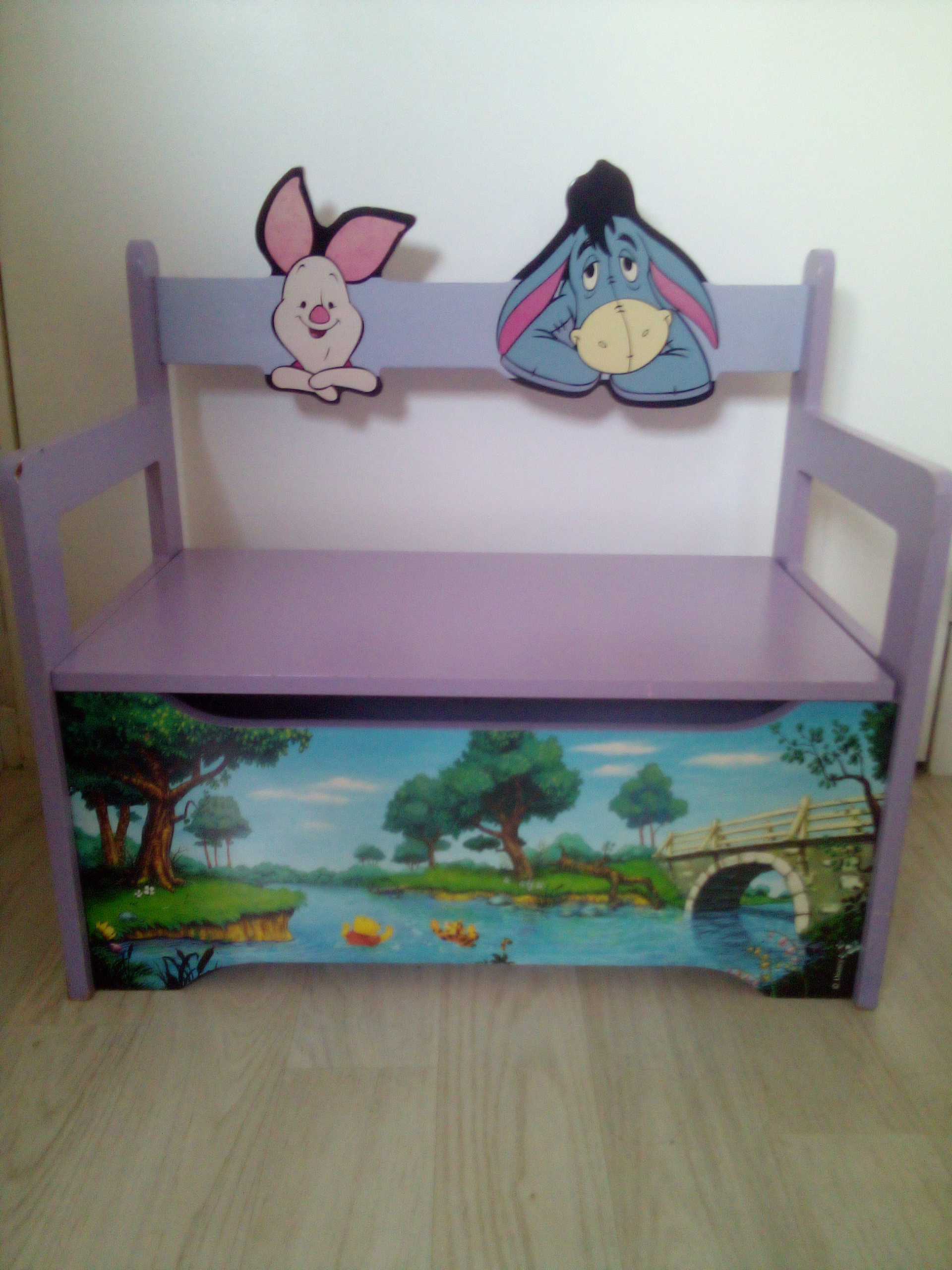 banc_coffre a jouets,porcinet et bourriquet de Winnie l'ourson . 25 �vreux (27)