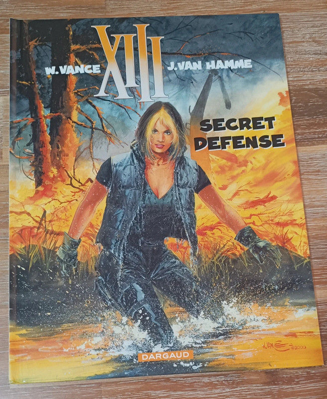 Bande dessin�e XII  Secret defense  14 Montbrun (46)