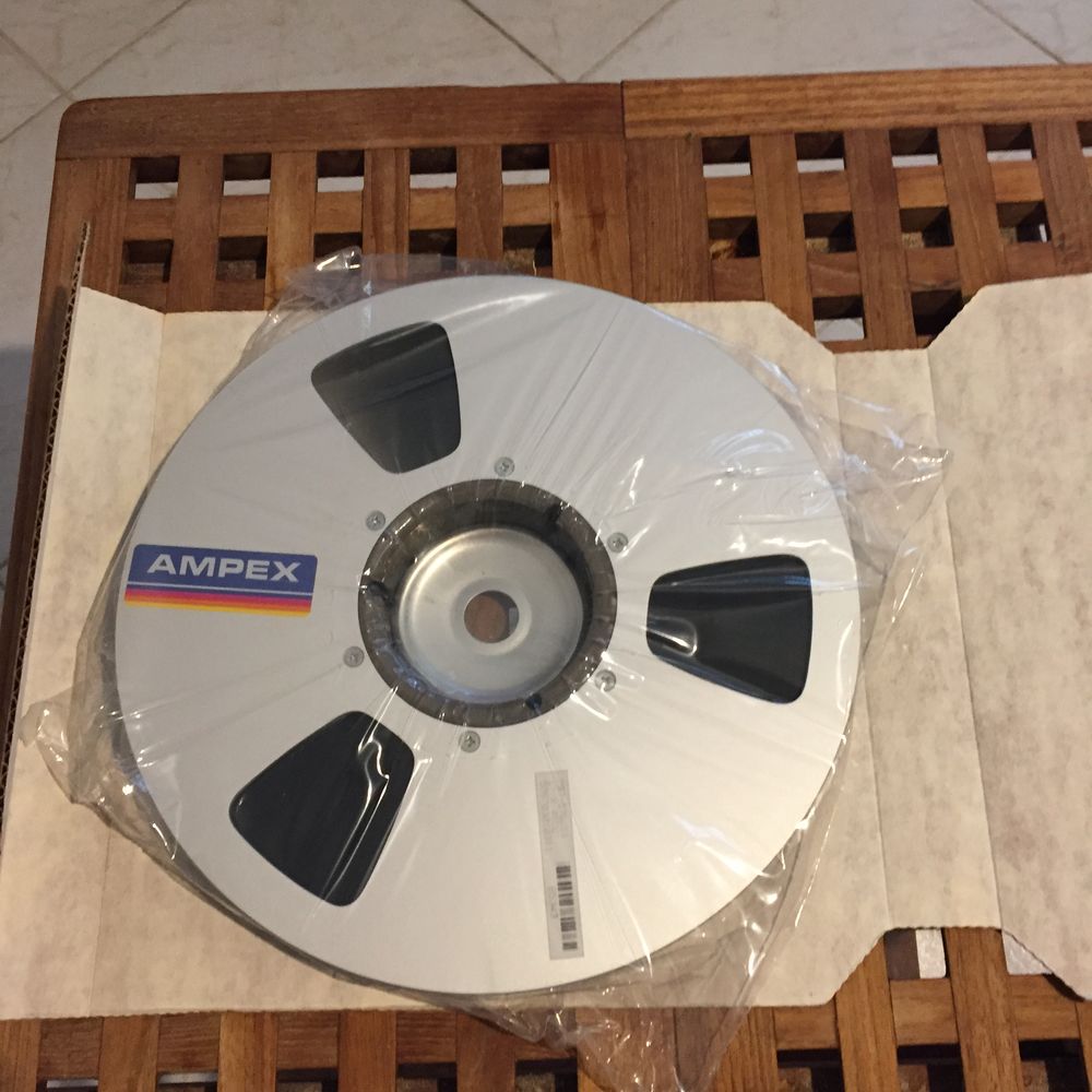 une bande magn�tique 1 pouce, neuve AMPEX 60 Valflaun�s (34)