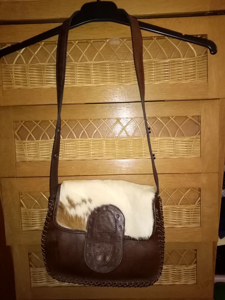 sac en bandouli�re en cuir 30 Toucy (89)