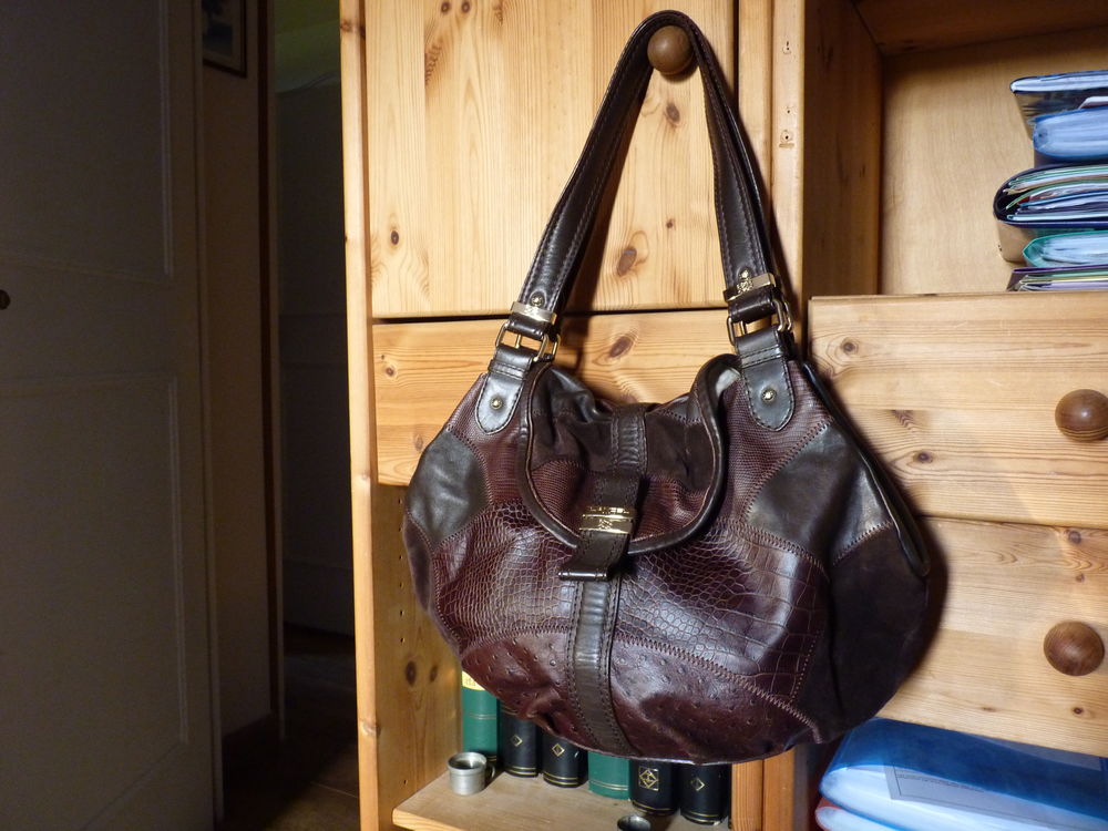 sac bandouli�re de marque LANCEL 70 Blot-l'�glise (63)