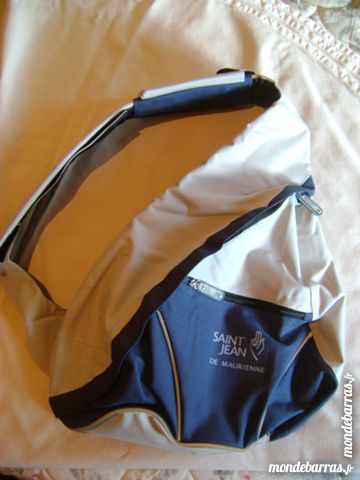 Sac � bandouli�re � scratch. 4 Cluses (74)