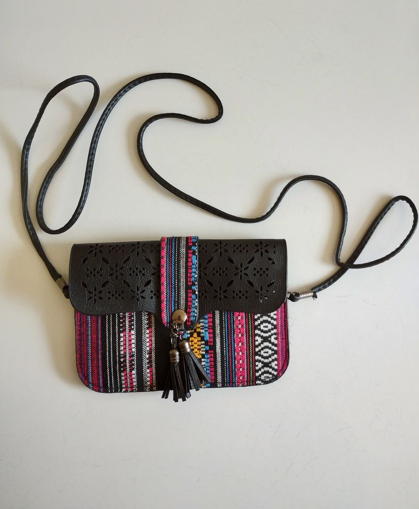 Sac � bandouli�re tissage indien 3 Villejuif (94)