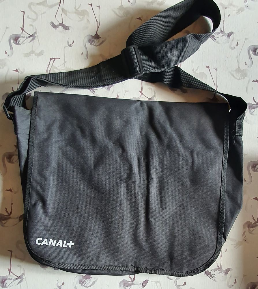 Sac � Bandouli�re 15 Saint-Nicolas-de-Sommaire (61)