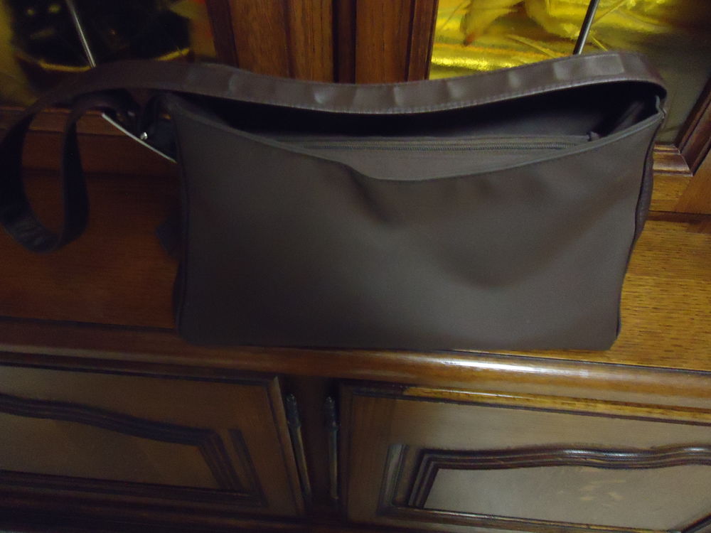 SAC A BANDOULIERE 15 Chartres (28)