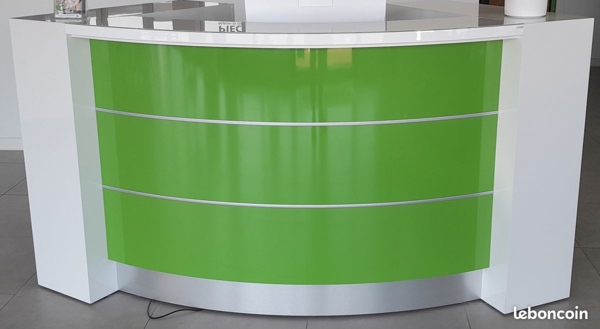 Banque d'accueil 800 Gravigny (27)