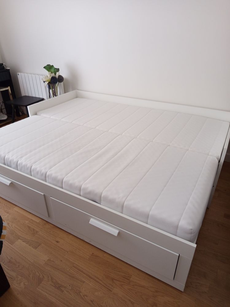 banquette lit brim�s Ikea 300 Paris 17 (75)