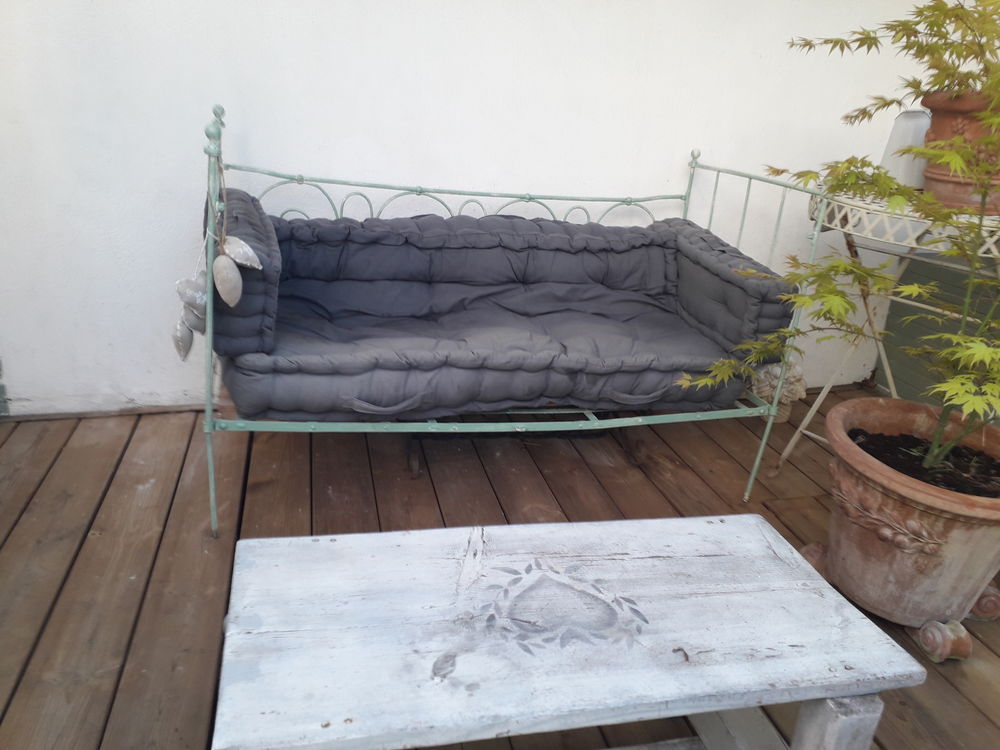 Banquette  de  jardin 120 Bellerive-sur-Allier (03)