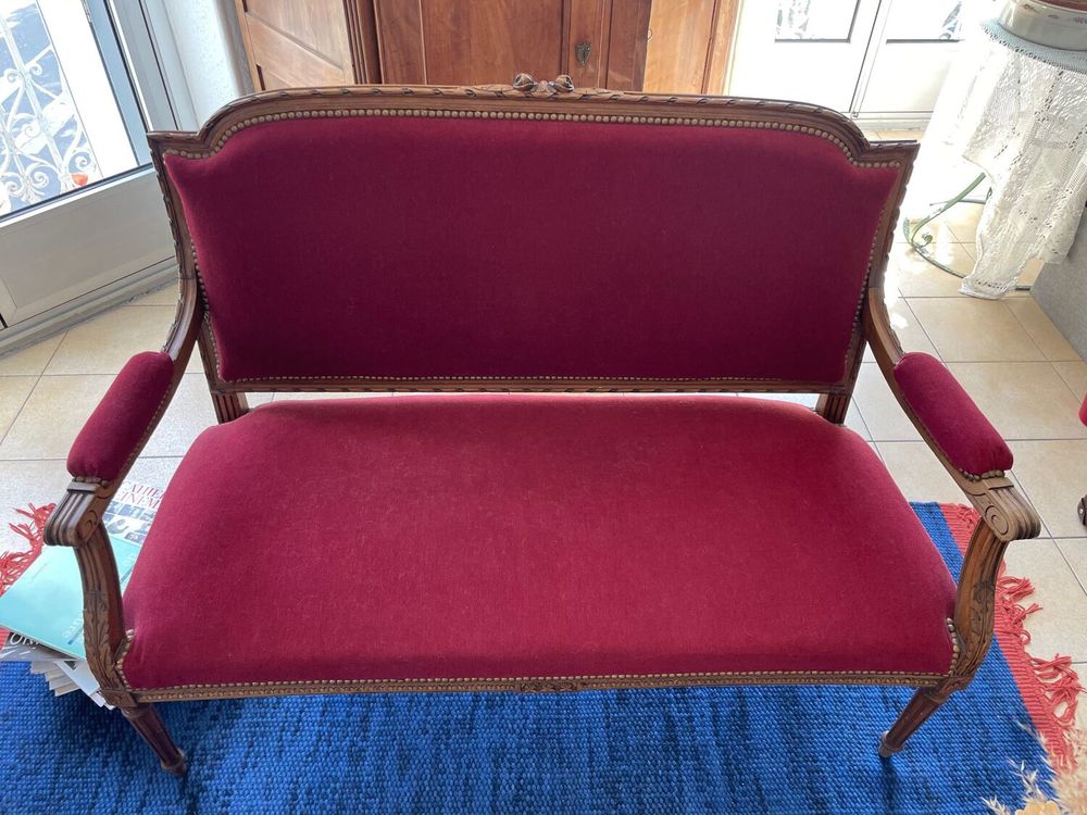 Banquette Louis XV en bois et en velours rouge 210 Montpellier (34)