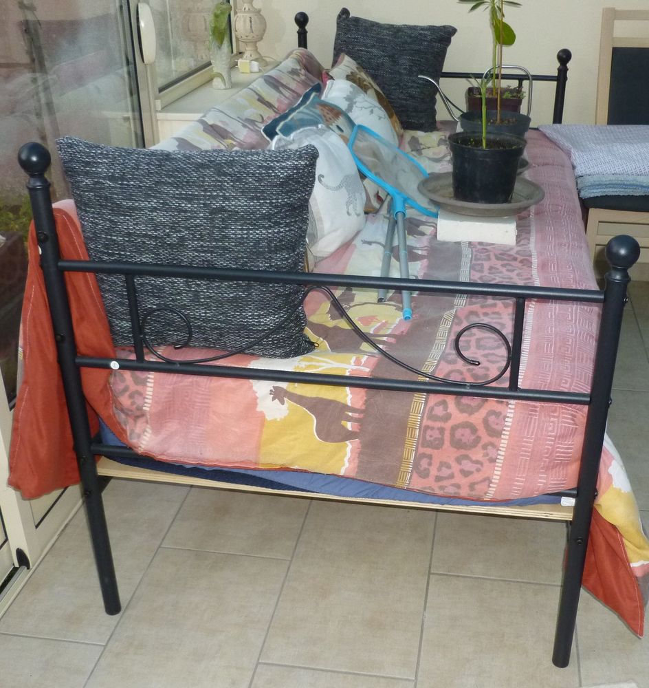 banquette neuve avec matelas 150 La Turballe (44)