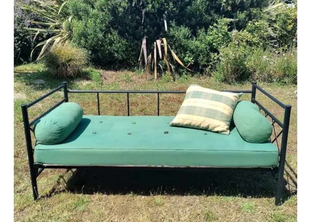 Banquette/lit en fer 100 Pont-l'Abb� (29)