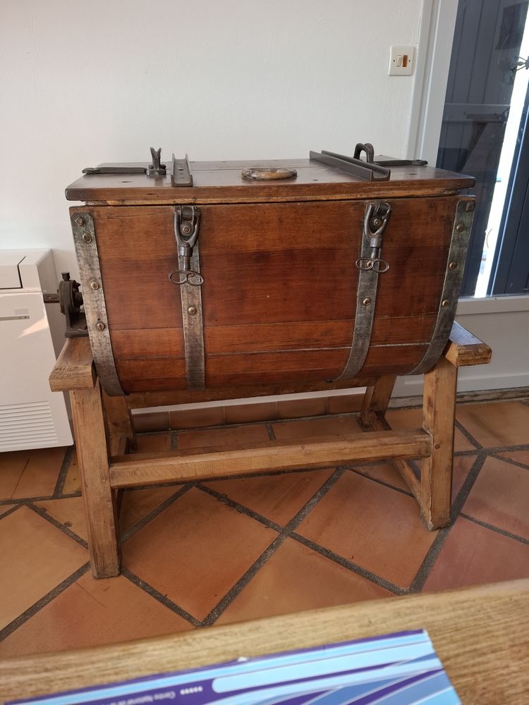 Baratte � beurre 100 Salernes (83)