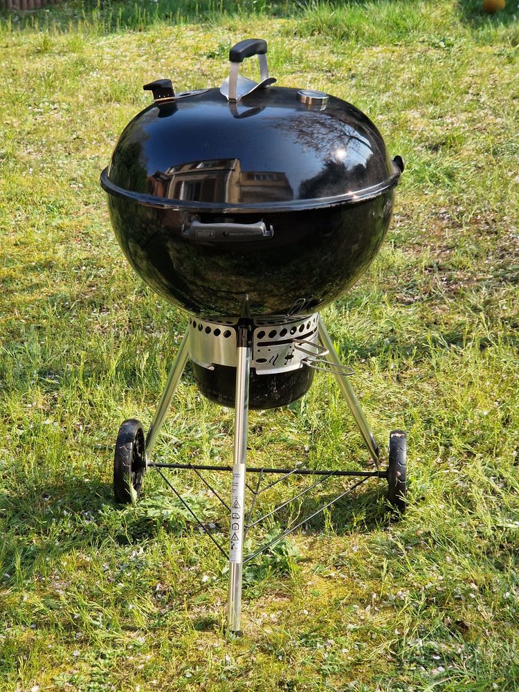 Barbecue au charbon de bois WEBER Master-touch GBS E-5750 200 �ragny (95)