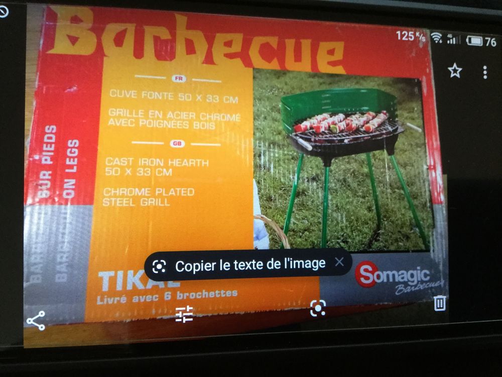 Barbecue fonte 4 pieds neuf    50x33    6 broches.      20 � 20 Saint-Paul-des-Landes (15)