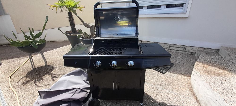 Barbecue � gaz + plancha 150 Livry-Gargan (93)