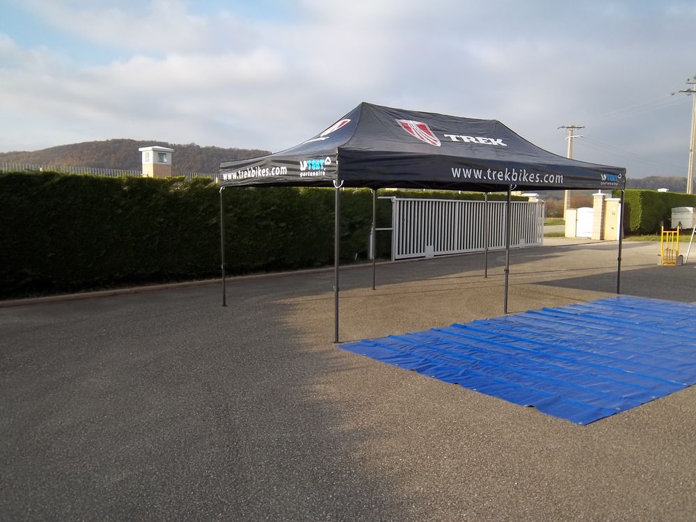 Barnum pliant 3 m x 6 m (toit PVC). 590 Charantonnay (38)