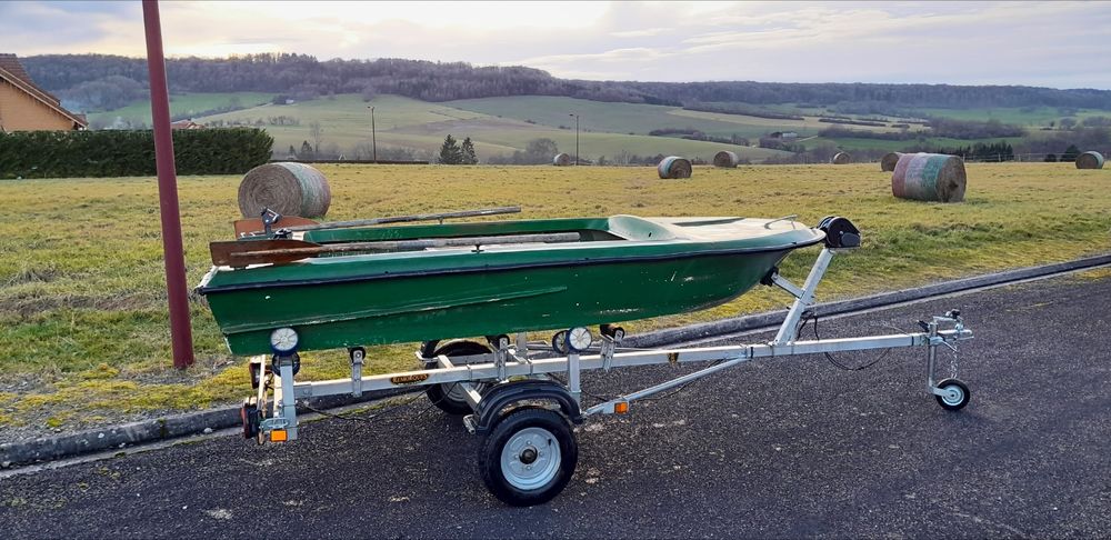 Barque 3m double coque 160 Sarrey (52)