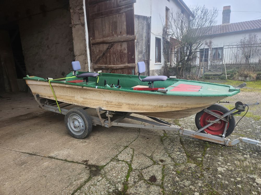 BARQUE PECHE FIBRE VERRE 700 Saint-Seine-sur-Vingeanne (21)