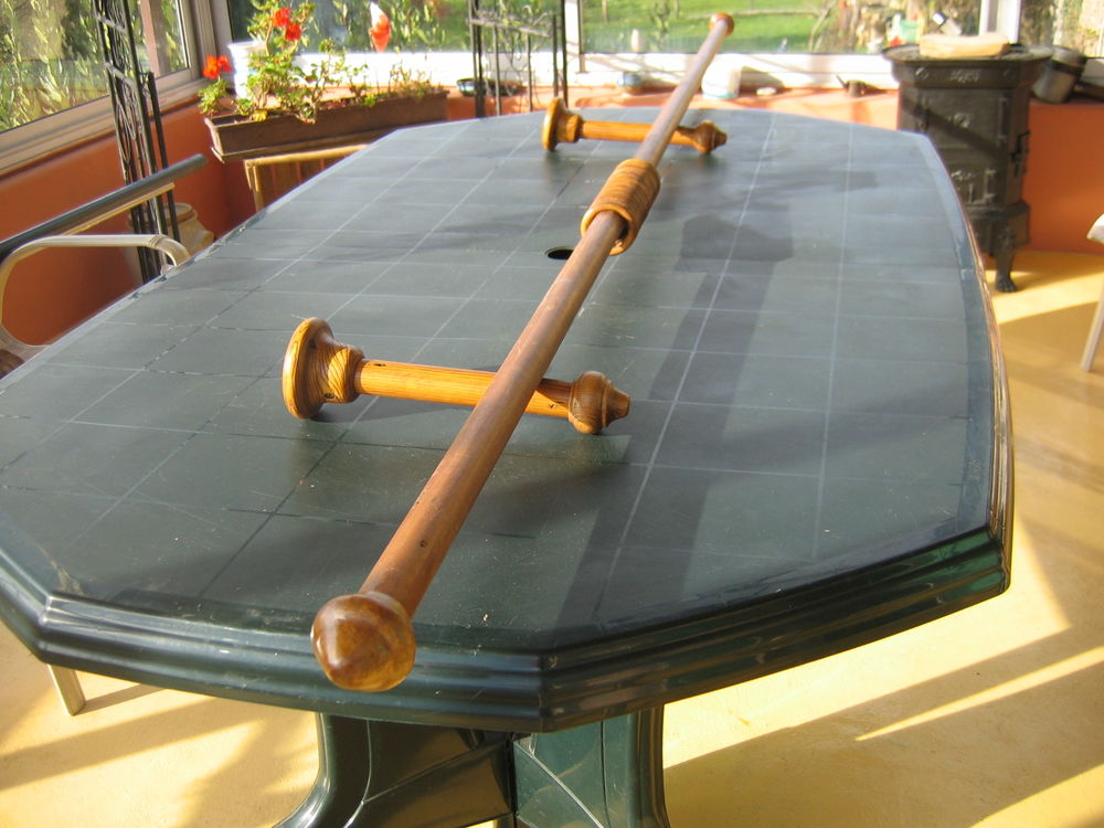 1 Barre en Bois Marron de 2.80 m. 20 Le Vernois (39)