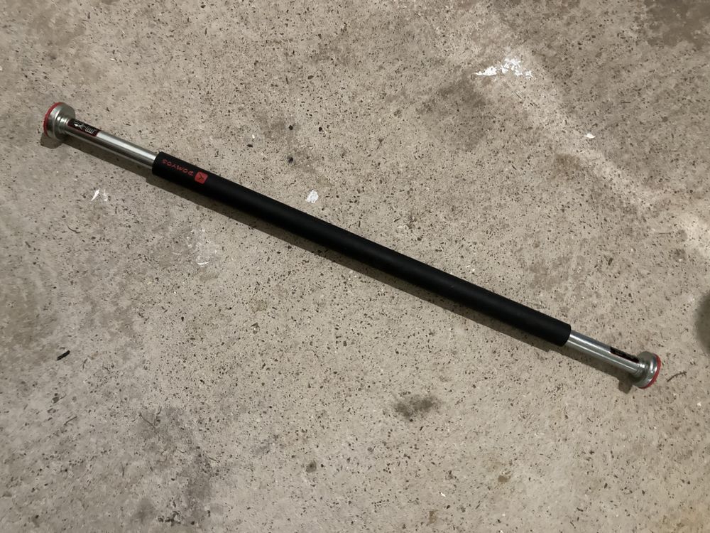 Barre de musculation entre porte ou mur 0 Cambes-en-Plaine (14)