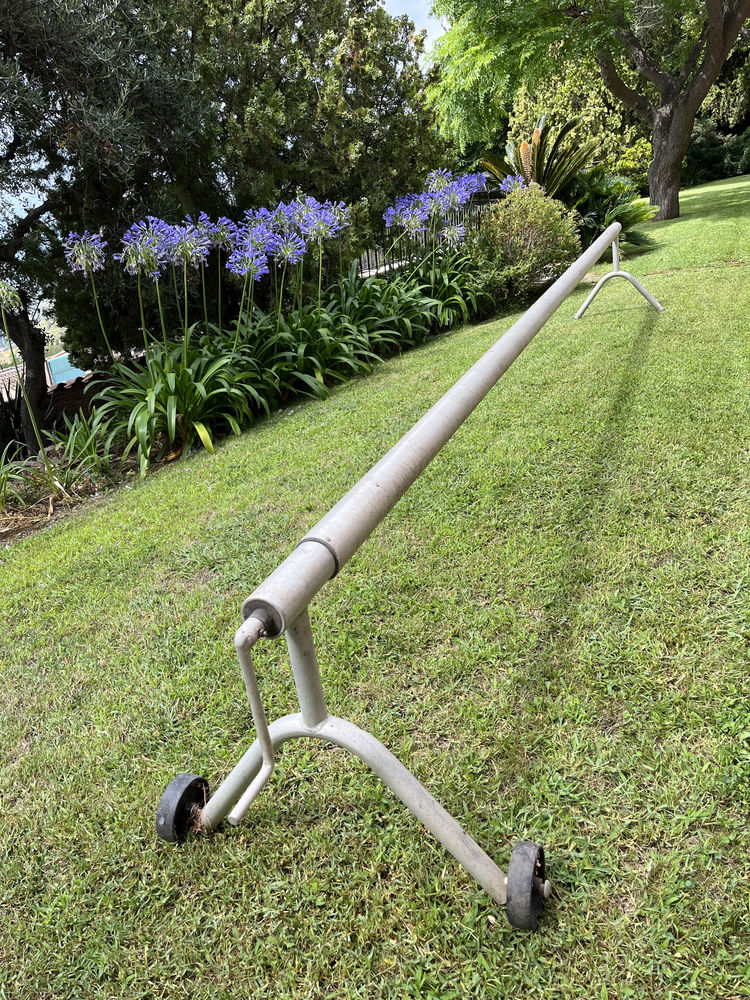 Barre alu pour b�che de piscine
50 La Turbie (06)