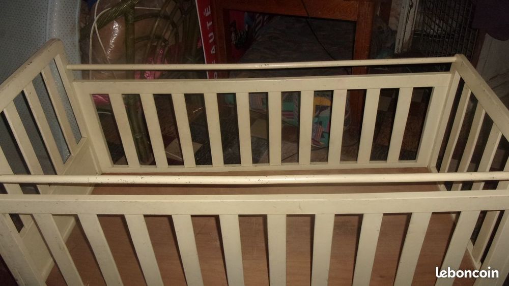 Lit barreaux b�b� / enfant 55 Fresnes-sur-Escaut (59)