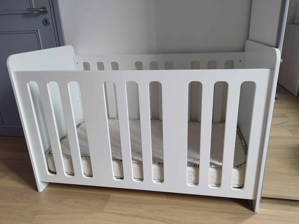 Lit � barreaux + matelas ferme climatis� 120x60 cm 150 Saint-Germain-sur-Morin (77)