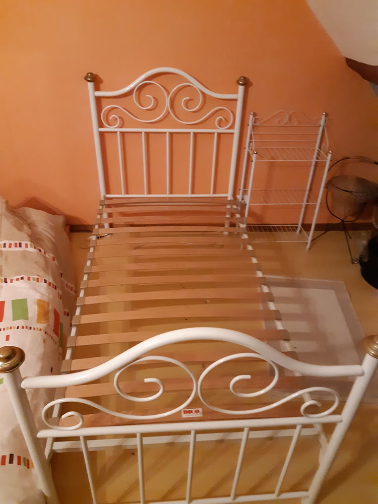 LIT BARREAUX 35 Bellenaves (03)