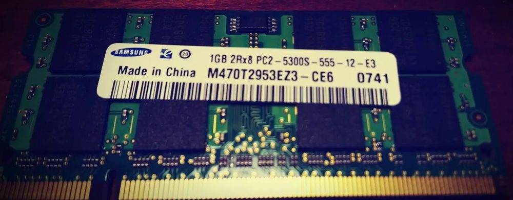 Barrette m�moire Samsung DDR2 1 Go ? PC2-5300S SO-DIMM
9 Montpellier (34)