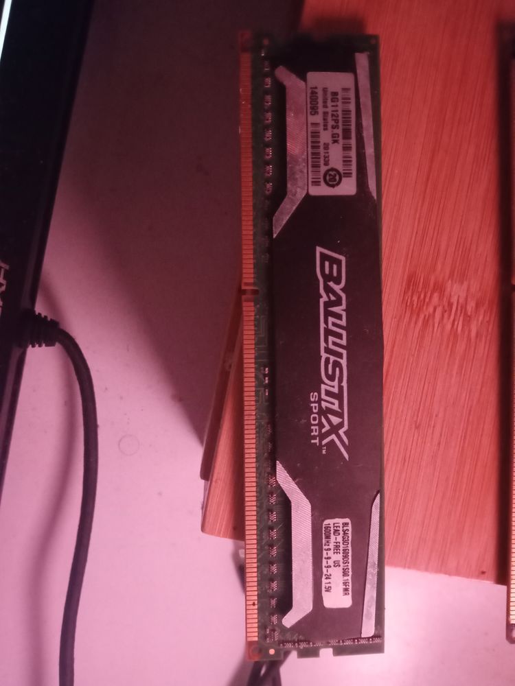 Barrettes de RAM Ballistix BG112PS.GK 8GB
20 Bayeux (14)