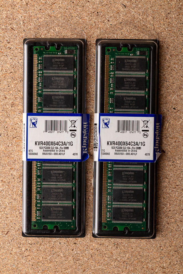 2 Barrettes m�moire Kingston 1GB 8 Villerupt (54)