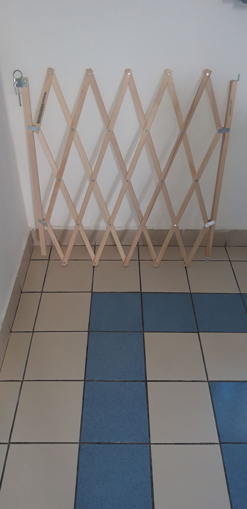 Barri�re extensible pour chien 40 Baie-Mahault (97)