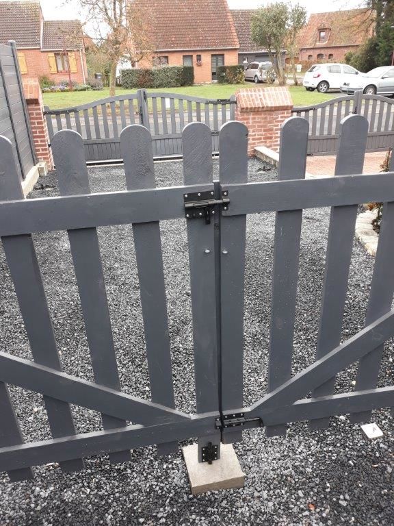 barriere grise 2 battants 110 Ruesnes (59)