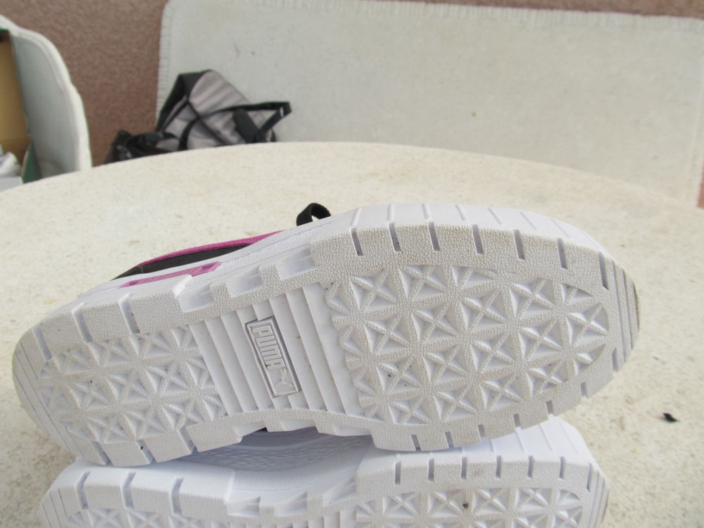 baskek noire et rose 40 Lachapelle-sous-Aubenas (07)