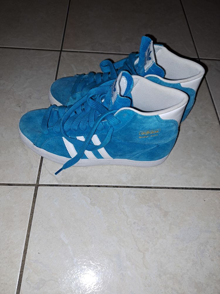 Basket adidas bleu 30 Saint-Malo (35)