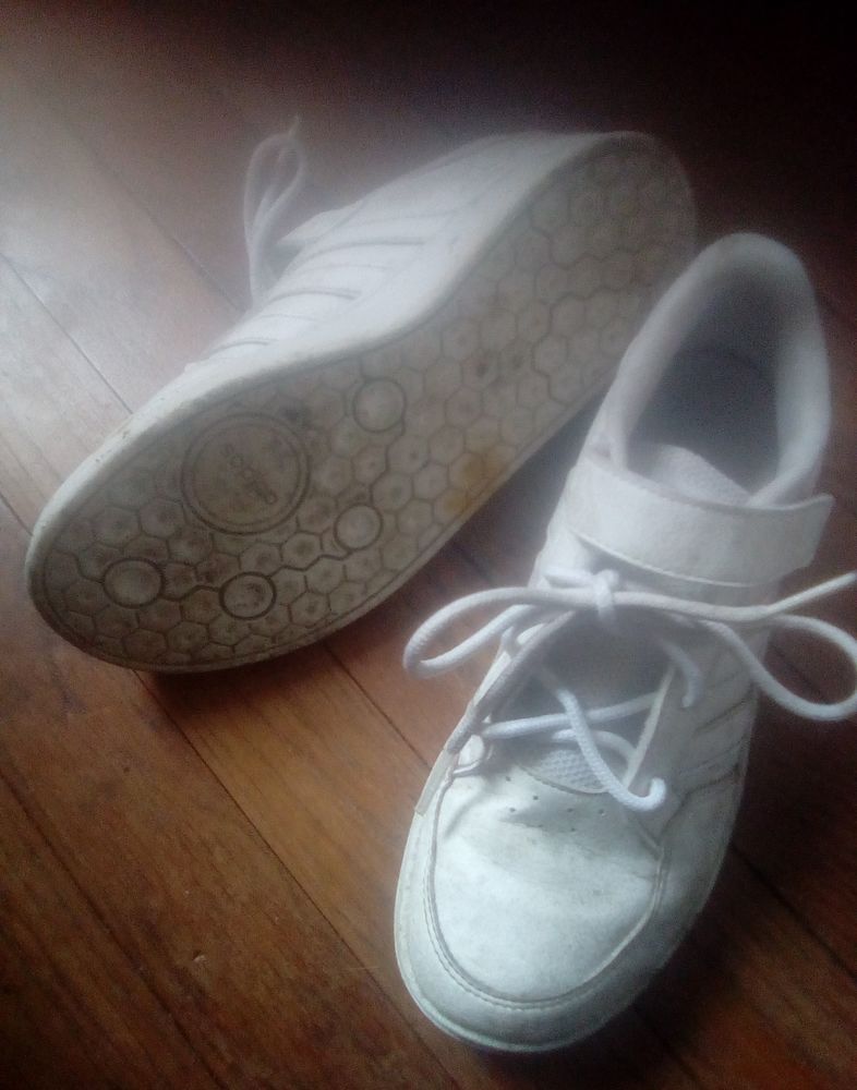 basket Adidas - taille 35 9 Beauchamp (95)