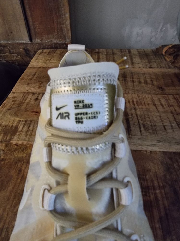 basket beige Nick 37 � venir chercher 60 Vallauris (06)