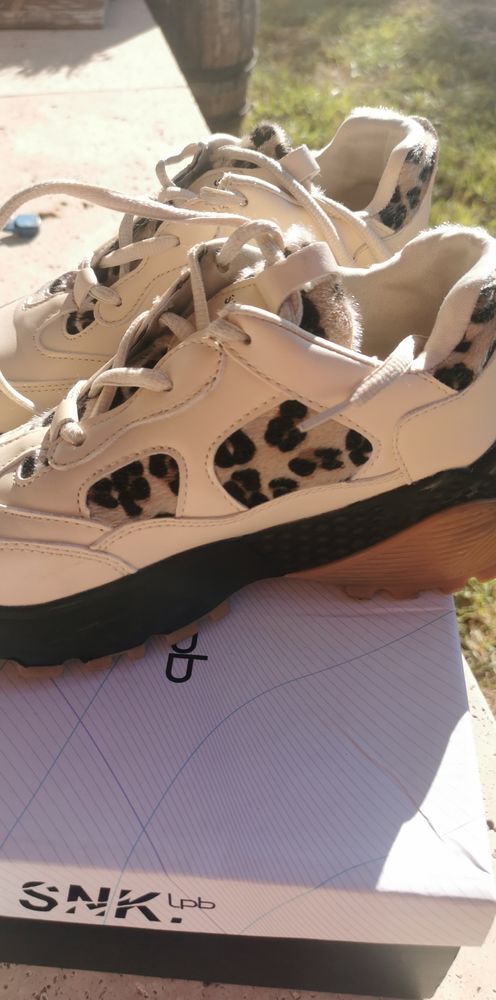 Basket beige LES PETITES BOMBES 30 Draguignan (83)