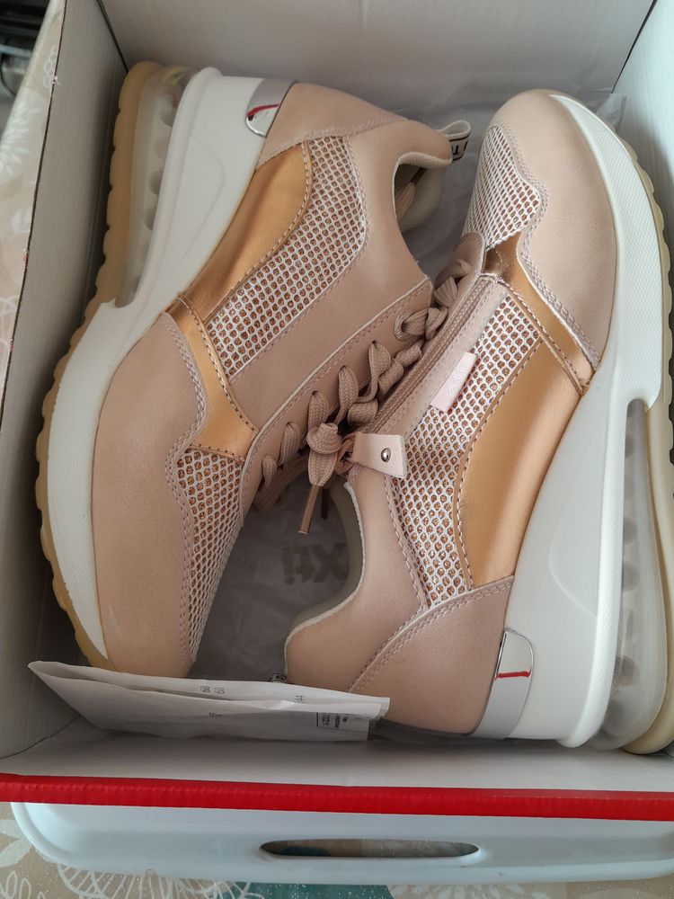 Basket compens�e 6 cm  XTI Urban 35 Saint-�tienne (42)