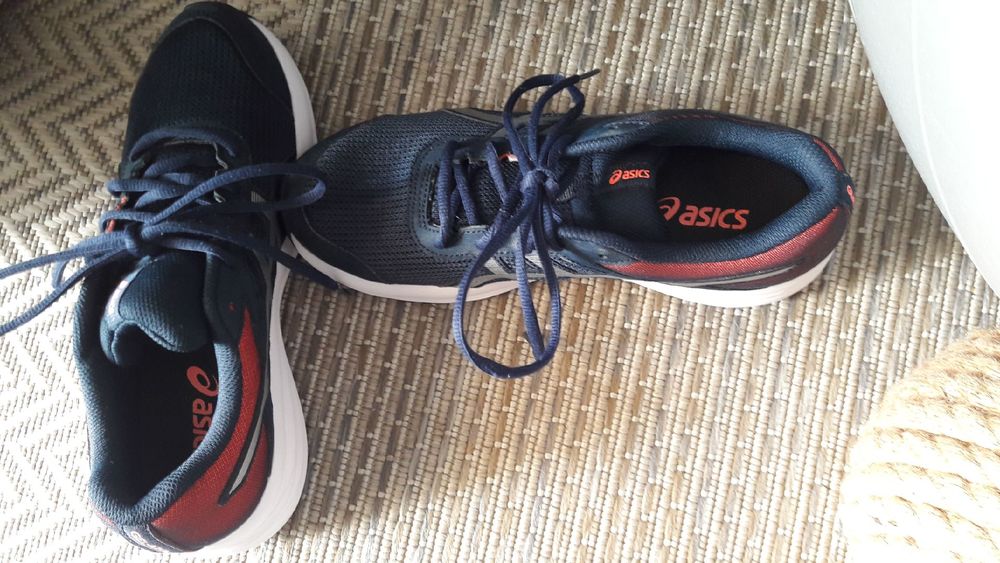 BASKET FEMME ASIC  Pointure 39 40 Montpellier (34)