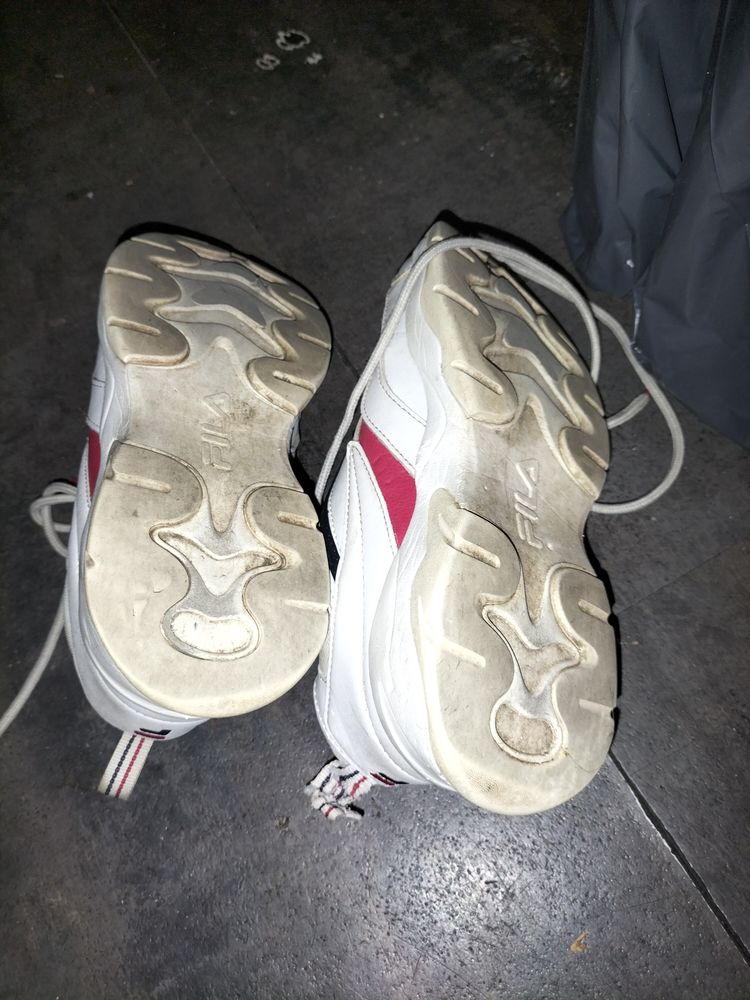 Basket fila blanc pointure 37 tr�s bon �tat 15 Cachan (94)