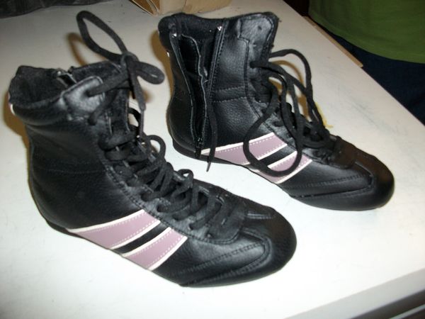 Basket hautes Noir bandes Rose � tirette+lacet-pt 38 � 8 � 8 Bouxwiller (67)