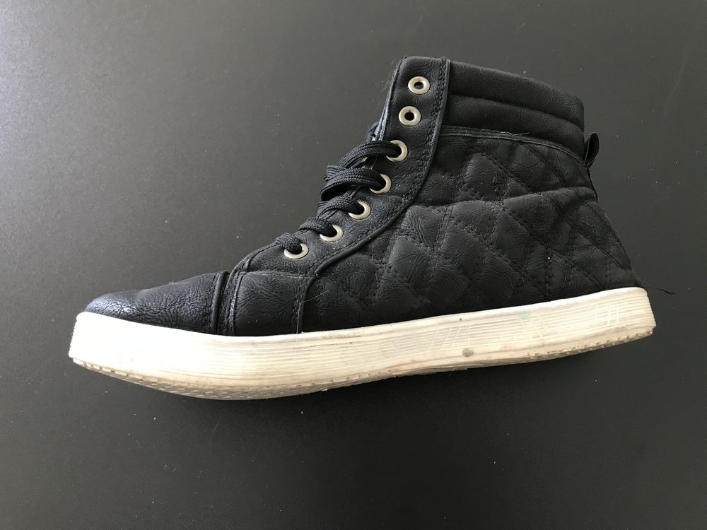 BASKET HAUTES NOIRES P. 39 15 Saint-Genis-Laval (69)