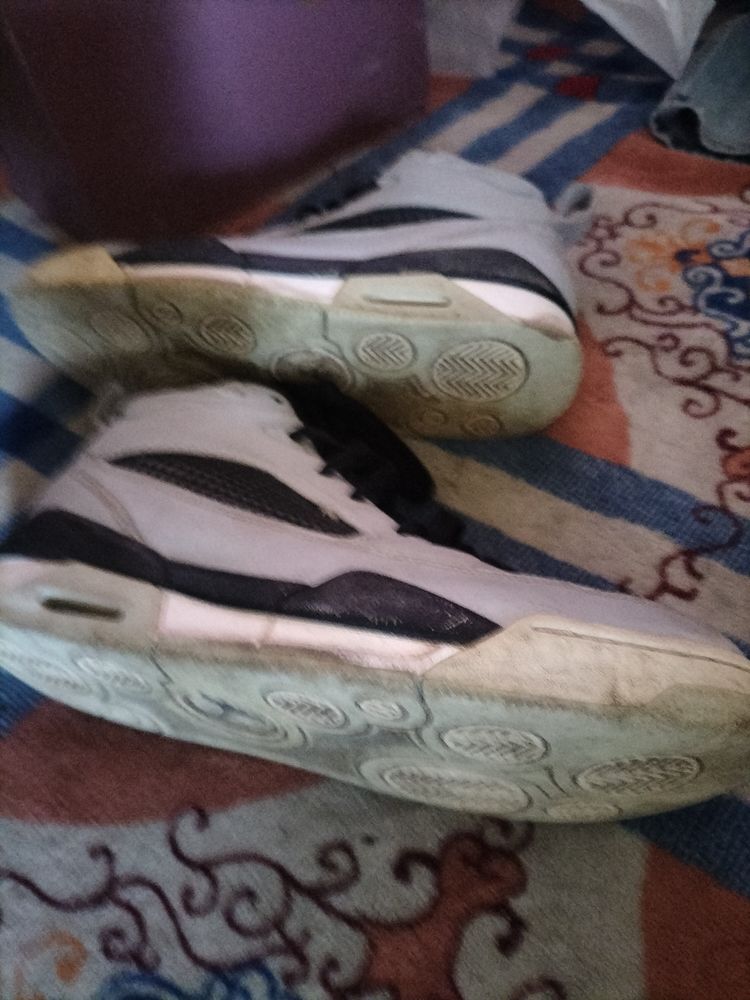 Basket Jordan air pointure 38 tr�s bon �tat 30 Cachan (94)