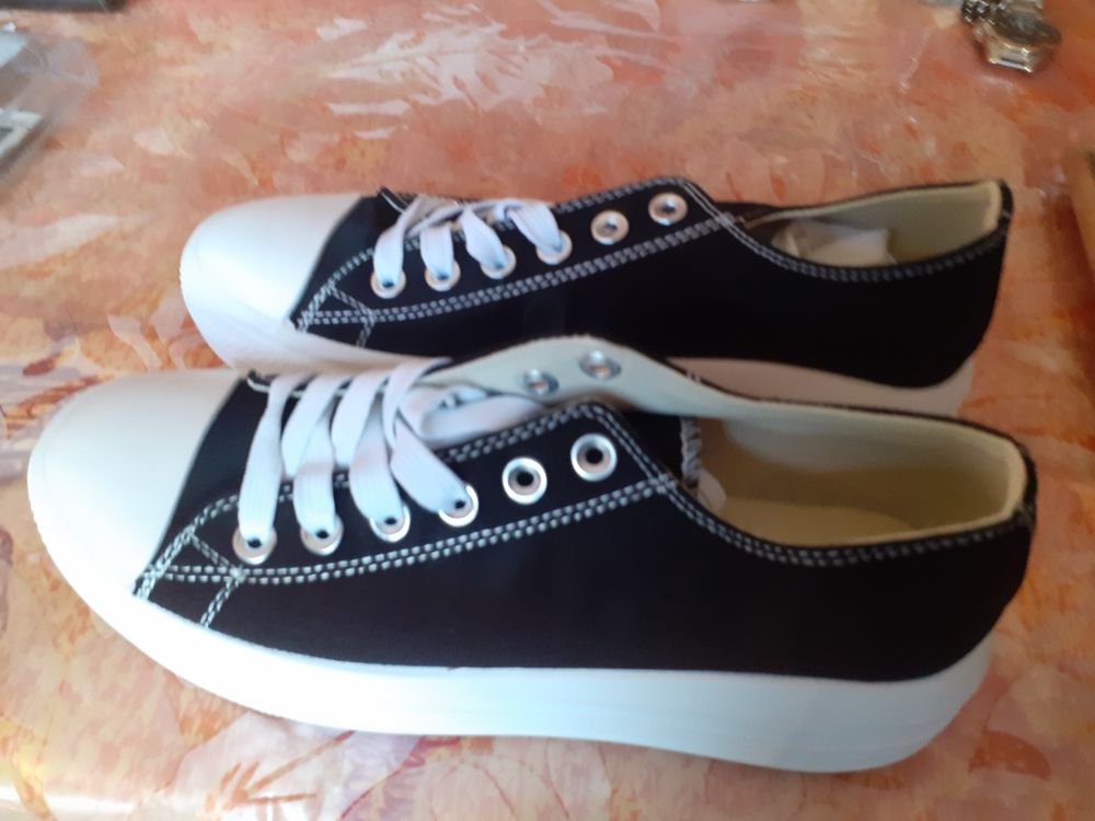 basket neuve femme pointure 40 10 Saint-Just-Saint-Rambert (42)