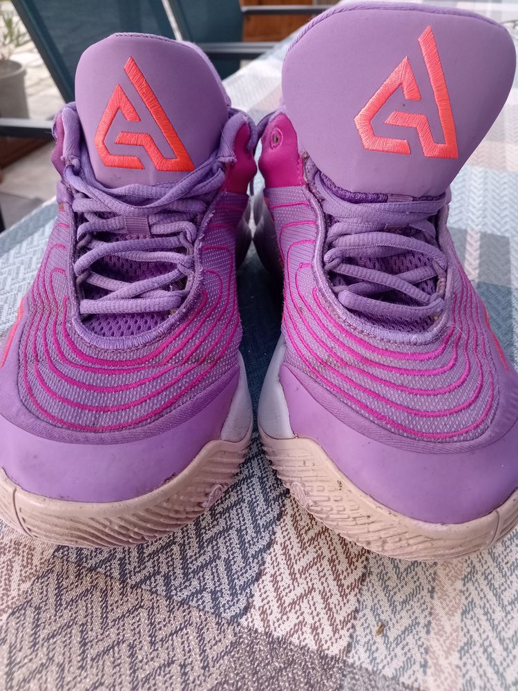 Basket nike gianis violette et rose  tr�s confortable 70 Montbrison (42)