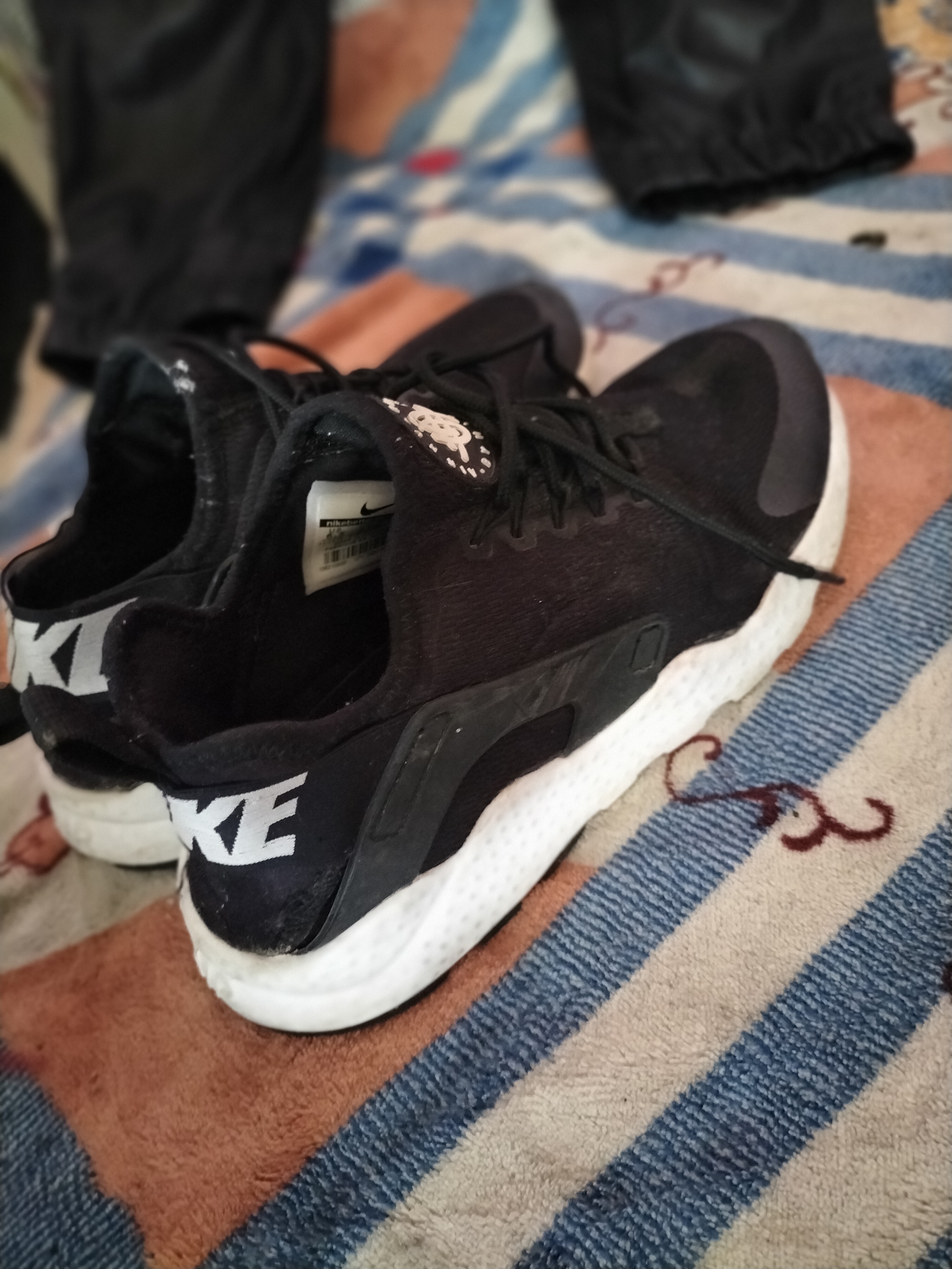 Basket Nike air Huarache pointure 37.5 tr�s bon �tat 14 Cachan (94)