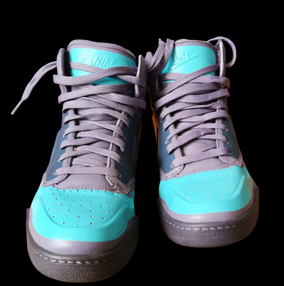 Basket NIKE Turquoise - Violet
0 Le Bourget (93)