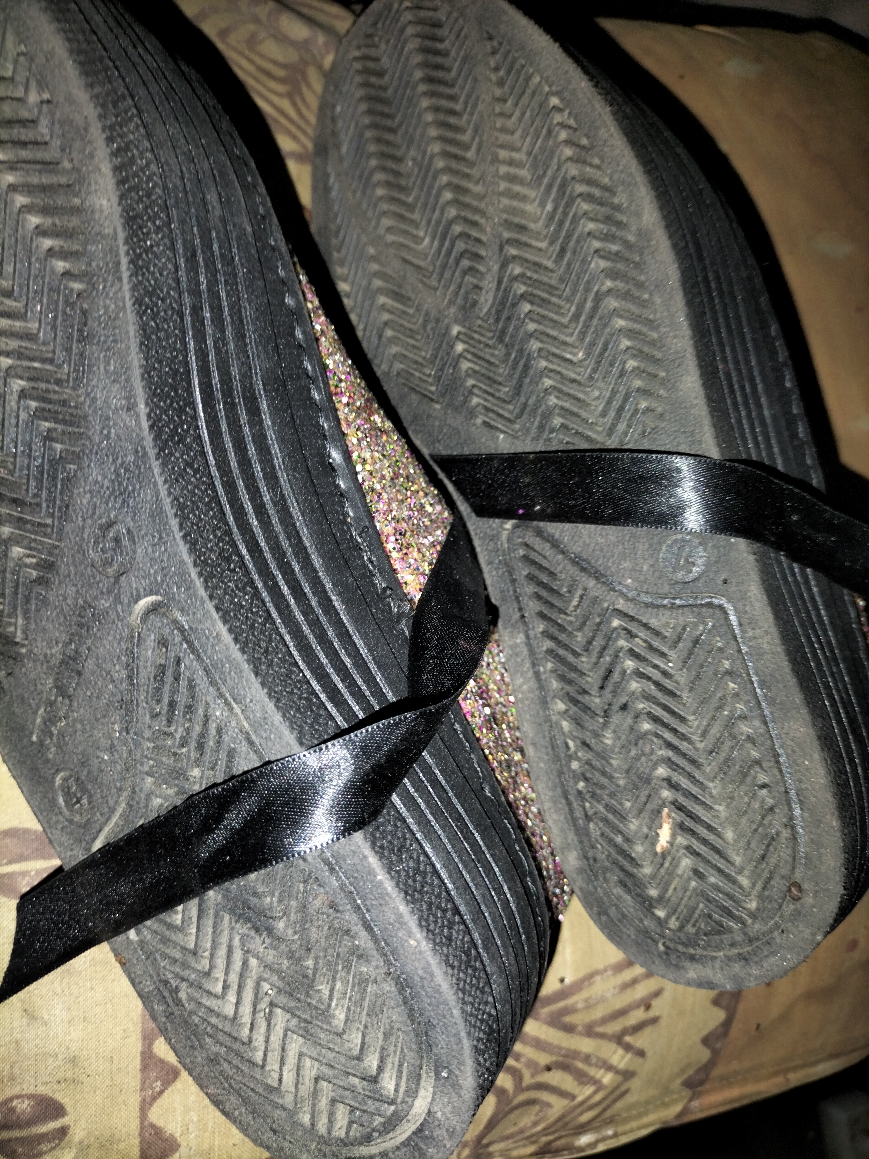 Basket pailllettee Tara Italie pointure 37 quasi neuf 12 Cachan (94)