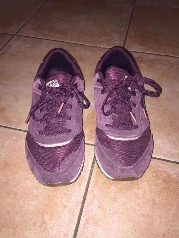 Basket sketchers P39 en tbe � 27 euros 27 Laura�t (32)